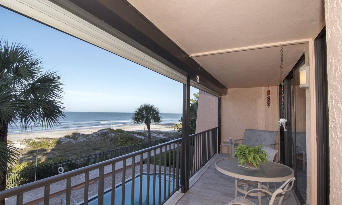 Indian Rocks Beach Condo | Immaculate Upscale Classy - Just Remodeled Direct Gulf Front 2BR/BA Paradise