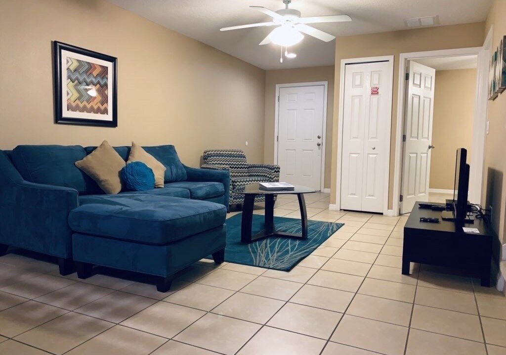 Buena Ventura Lakes House | Incredible 3BR 2BA Townhouse for 8 in Villa Sol