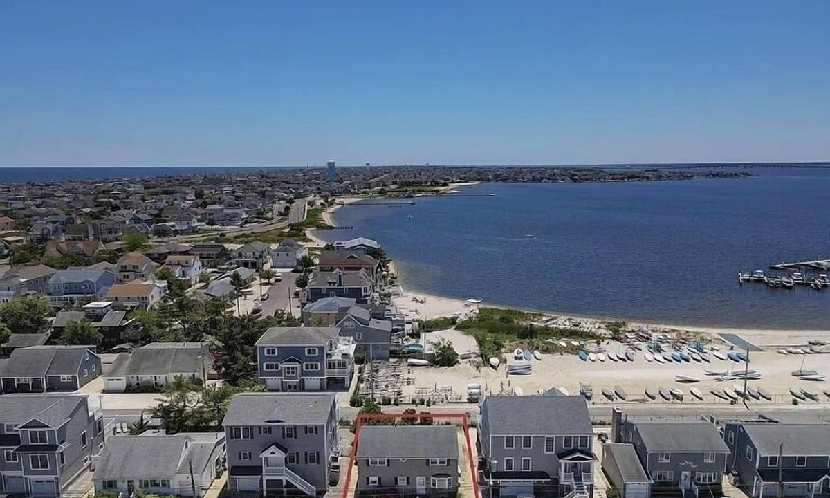 Lavallette House | Island beach barrier island house