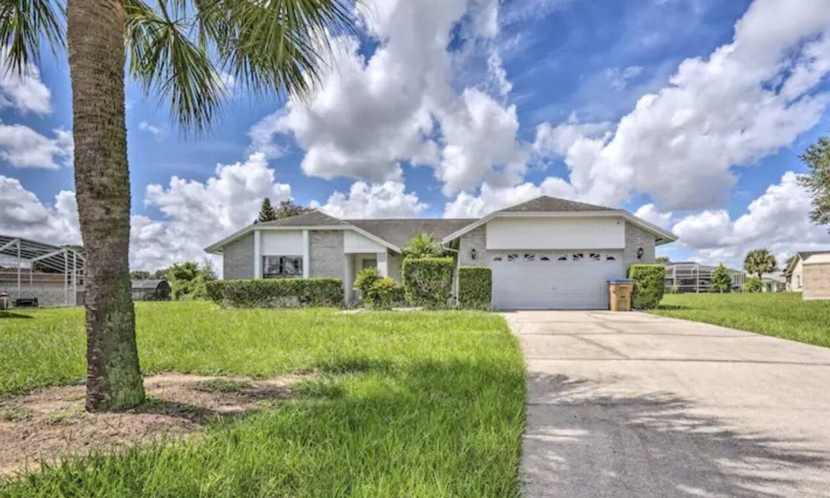 Indian Ridge House | Just 5 minutes from Disney World with The heated pool ,spa, and game room