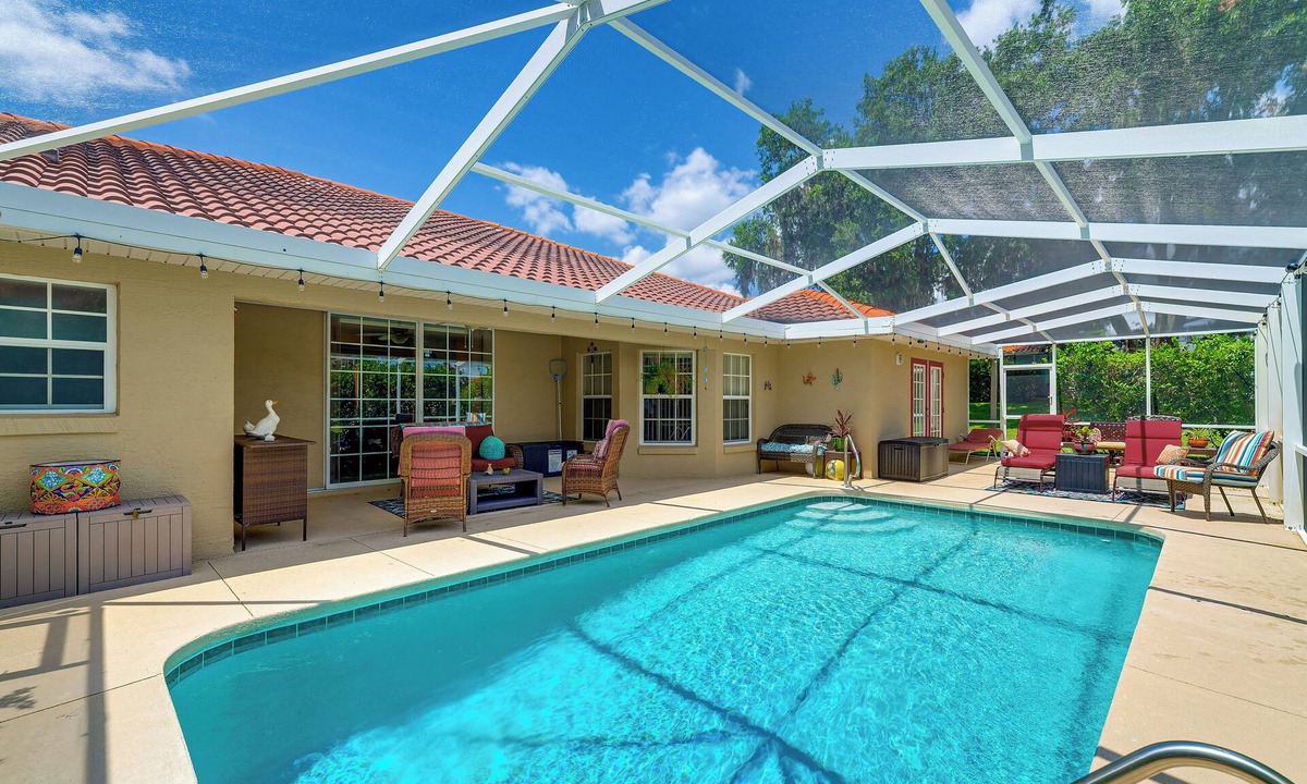 Inverness House | Just Another Day in Paradise! Citrus County