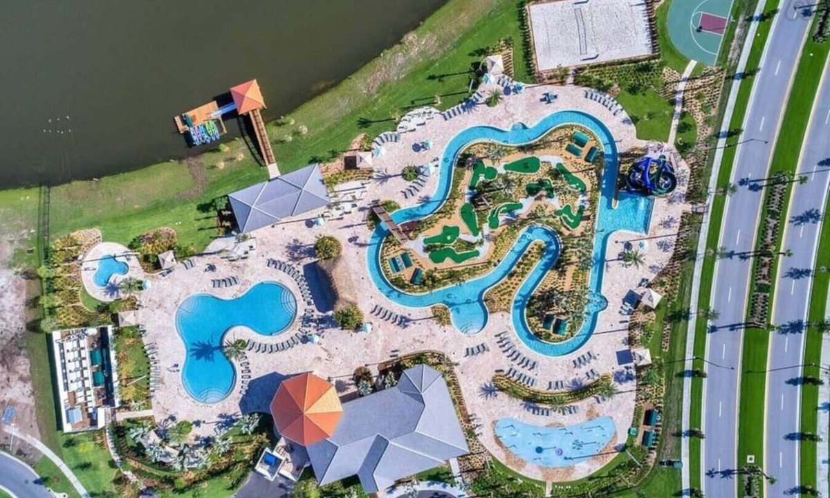 Kissimmee Villa | K-Gated Resort-5 miles to Disney-2 FREE Water Park