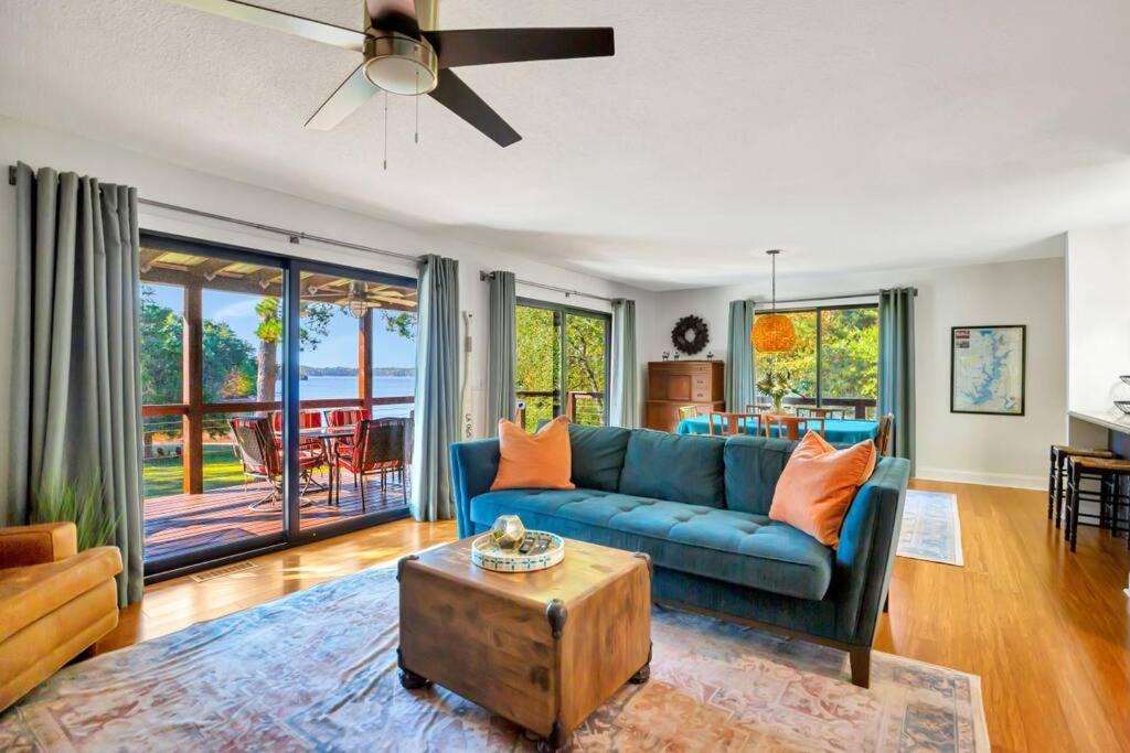 Seneca House | Kate Drive