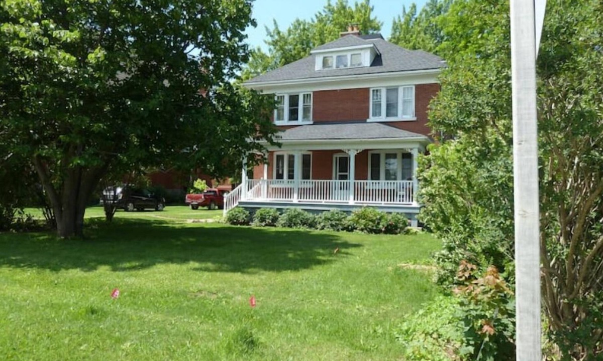 Ashfield-Colborne-Wawanosh House | Kingsbridge in the Country, near Lake Huron