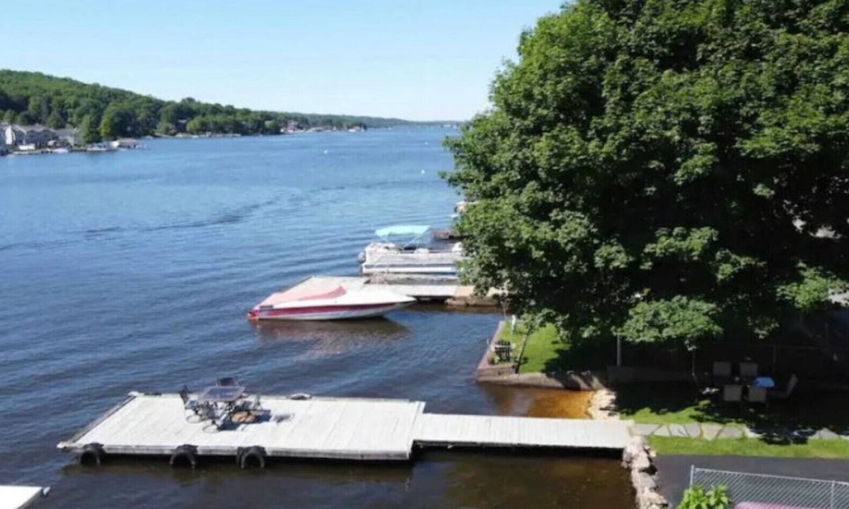 Lake Hopatcong House | Lake Hopatcong Lake House - Private Dock, Game Room, kayaks, canoe and Grill