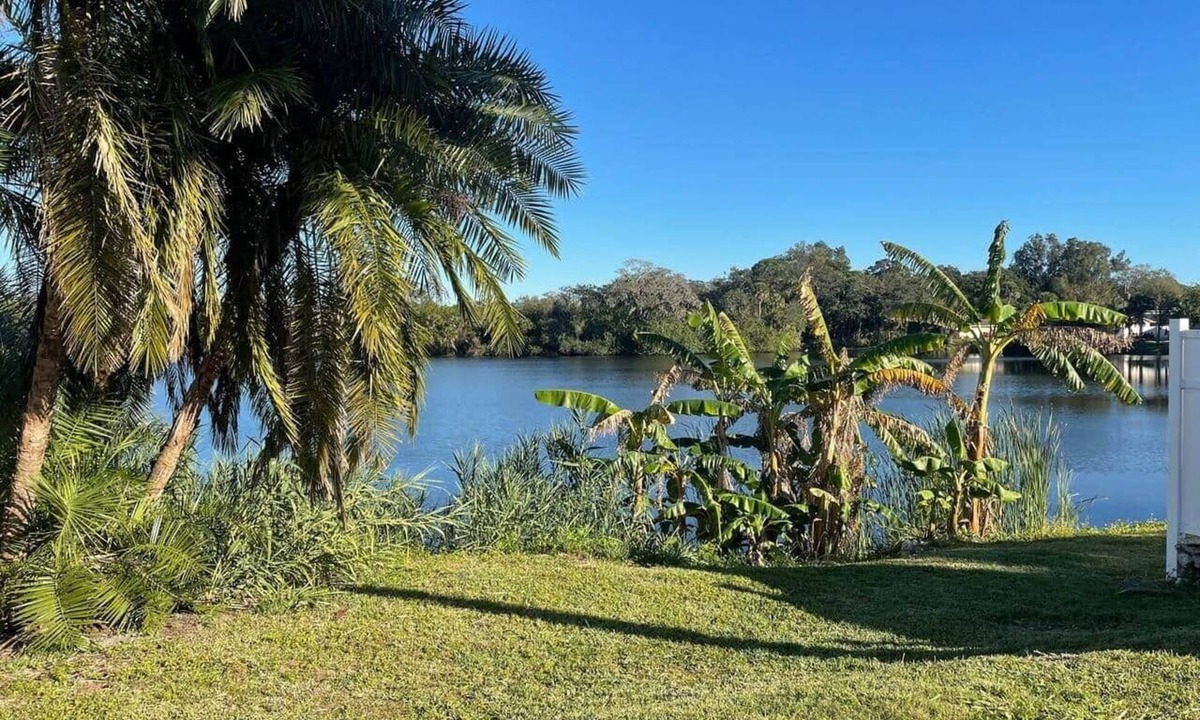 South Bradenton Villa | Lakefront 2BR Bradenton Rental Near IMG & Beaches