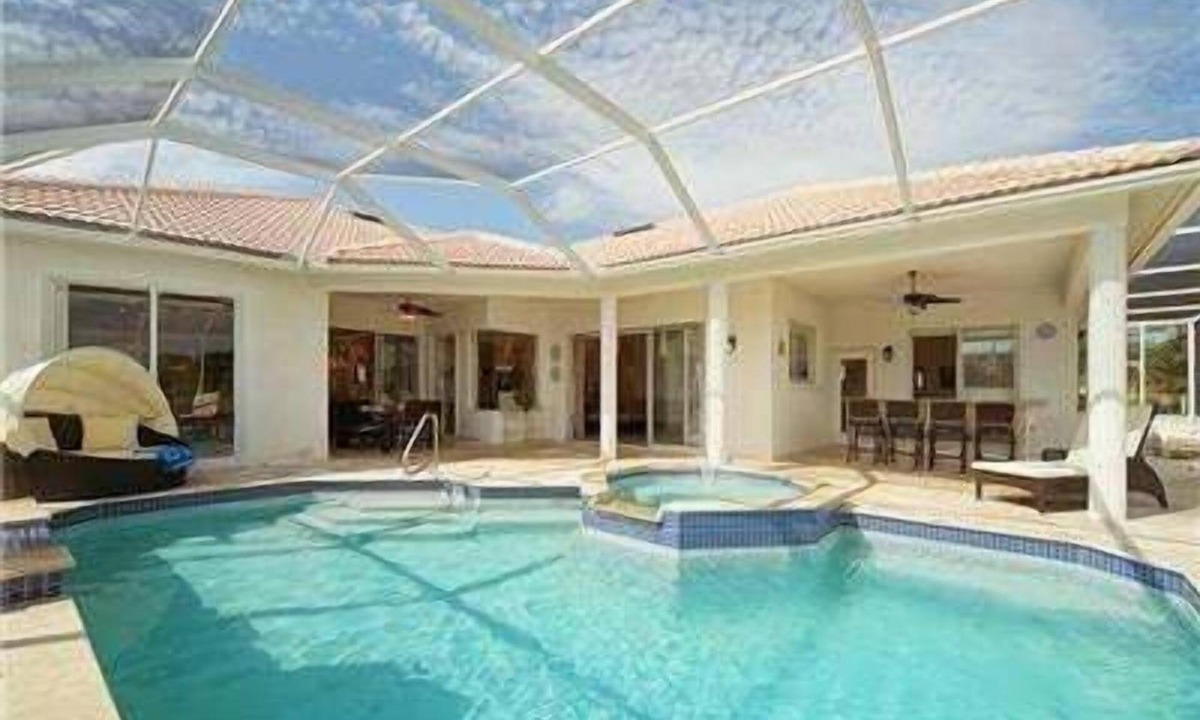 Palmer Ranch House | Lakefront, Sun all day! - Villa Youppie - Sarasota- Roelens Vacations