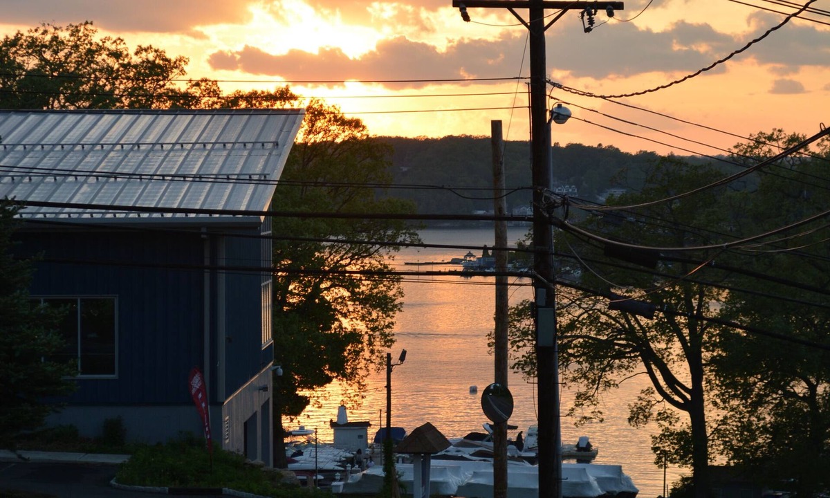 Lake Hopatcong Cottage | Lakeview Cottage Near Restaurants & Wedding Venues