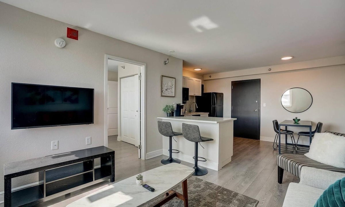 St. Petersburg Apartment | Landing | Amazing 1BD, Courtyard, Clubhouse