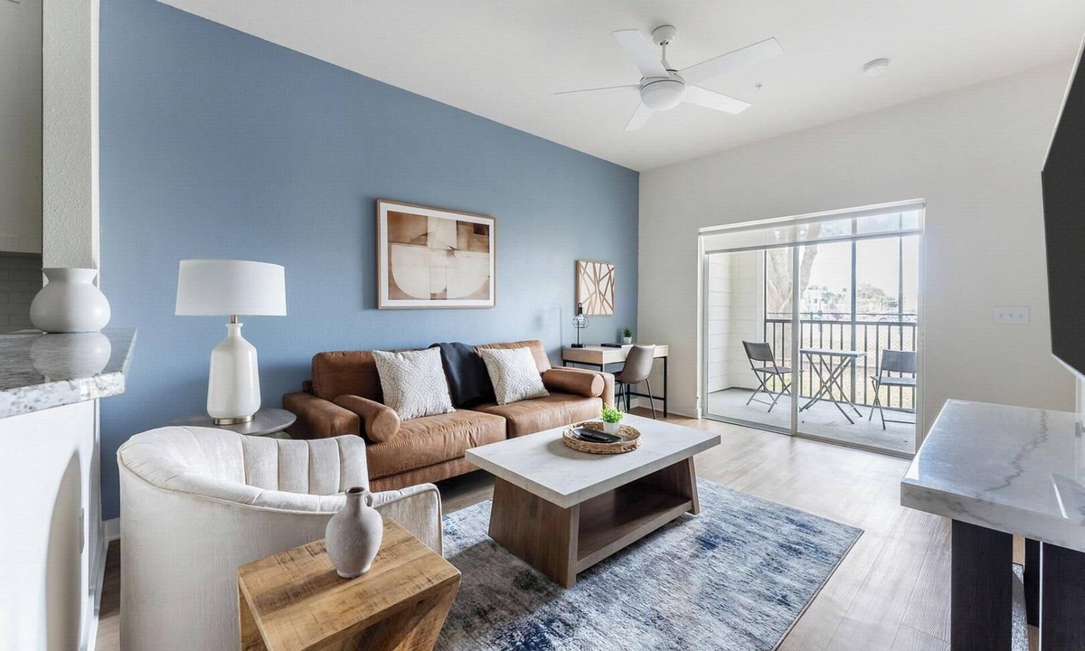 Lakeland Apartment | Landing | Amazing 1BD, Gym, Pool