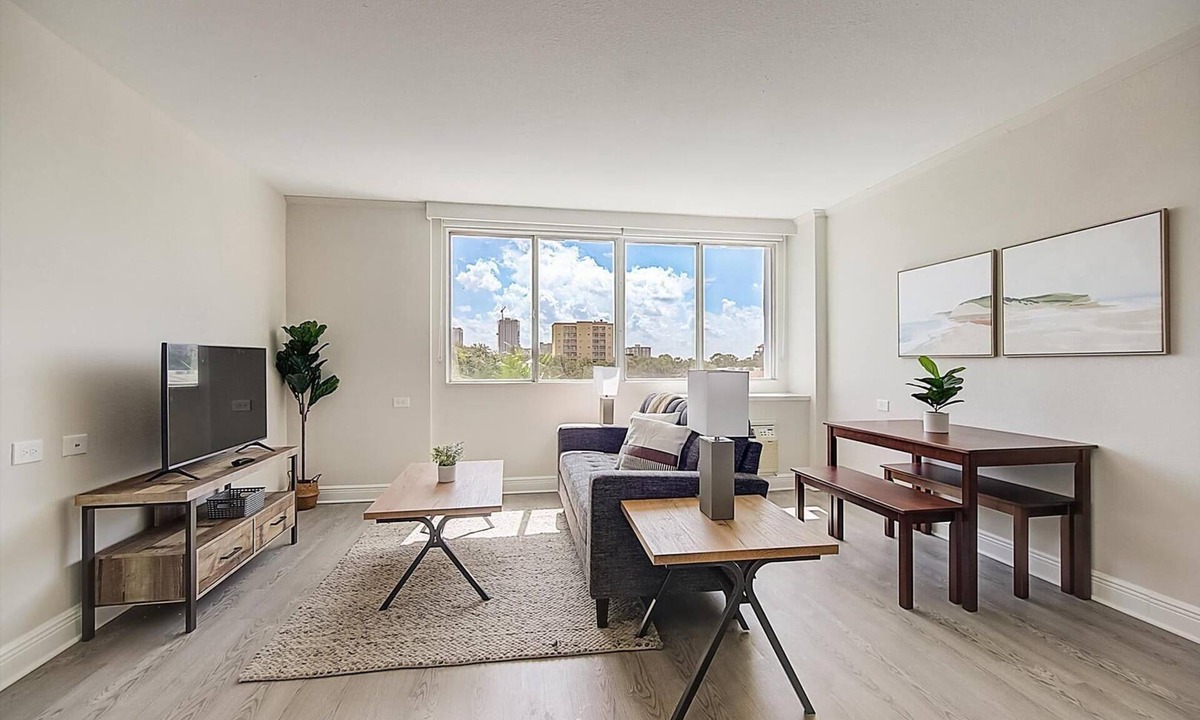 St. Petersburg Apartment | Landing | Beautiful 2BD, Courtyard, Gym