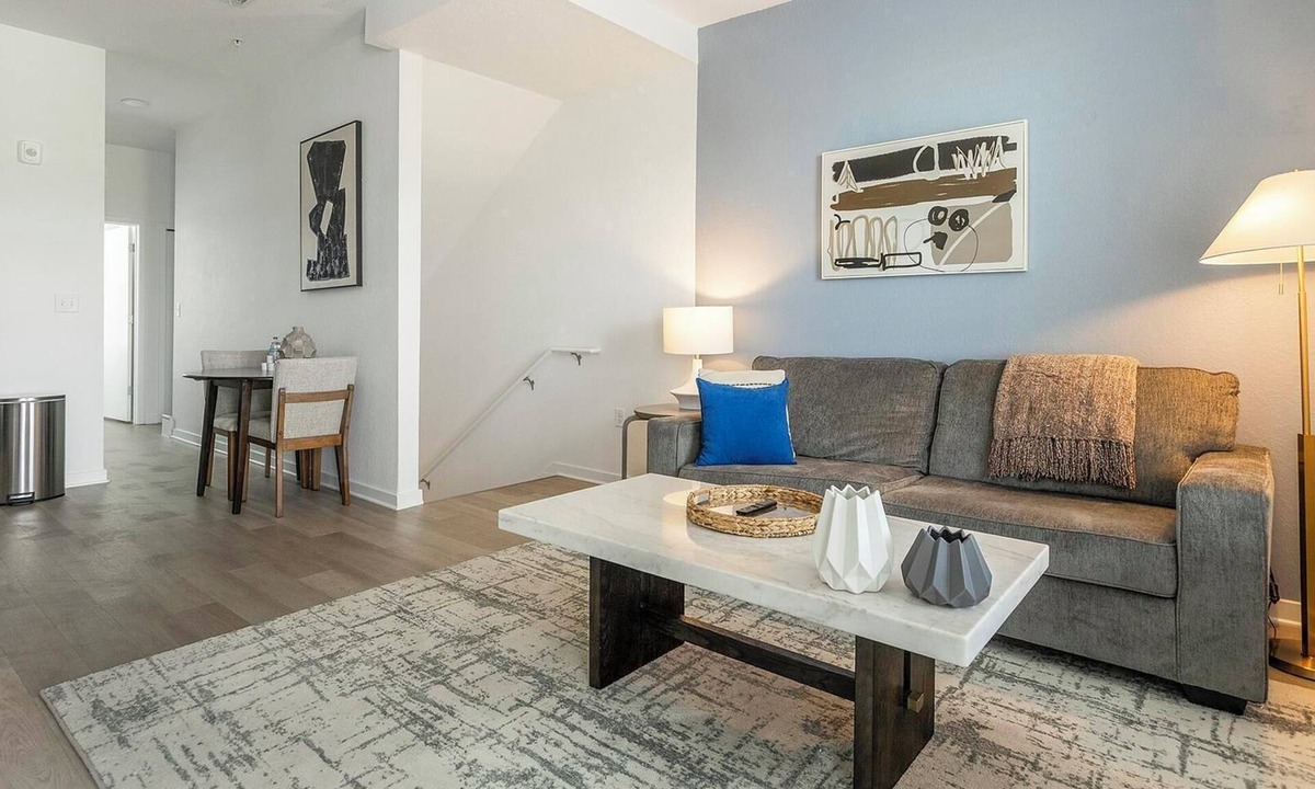 Lakeland Apartment | Landing | Chic 2BD, Clubhouse, Gym