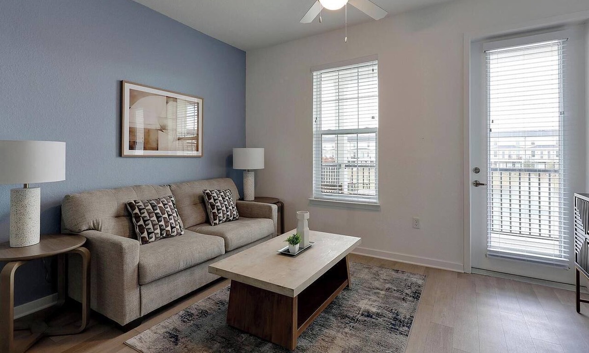 Lakeland Apartment | Landing | Incredible 2BD, Pool, Gym