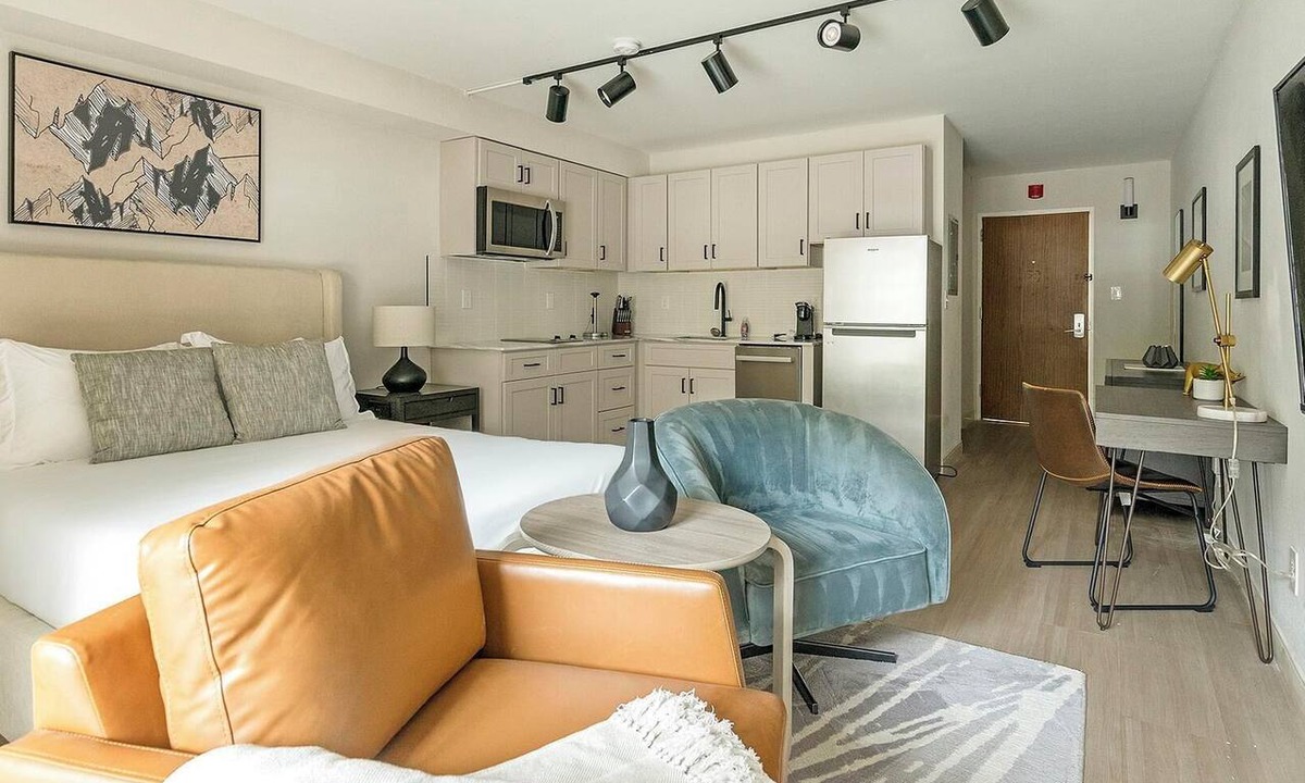 Northeast Raleigh Apartment | Landing | Incredible Studio, Gym, Pool