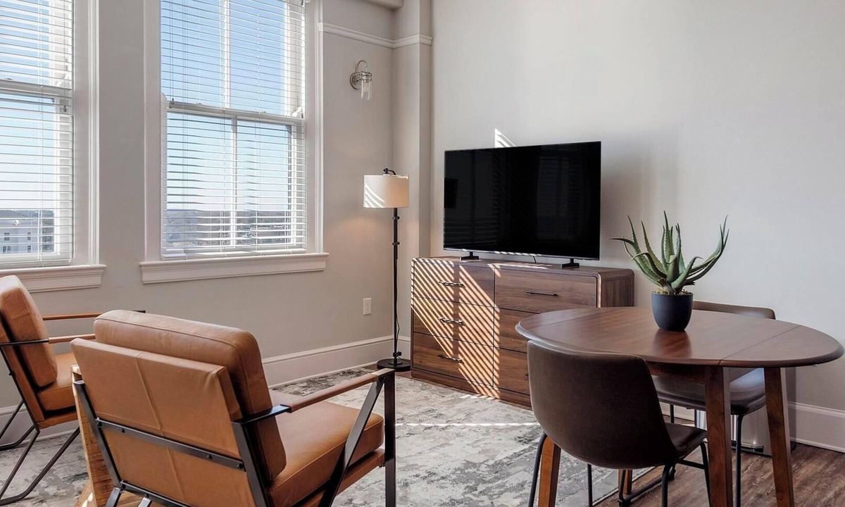 Spartanburg Apartment | Landing | Modern Studio, Gym
