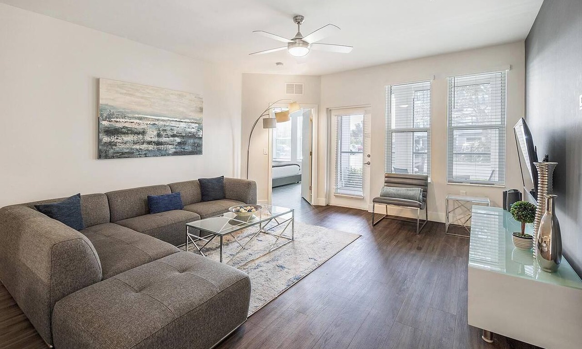 Port Tampa City Apartment | Landing | Spectacular 3BD, Pool, Gym