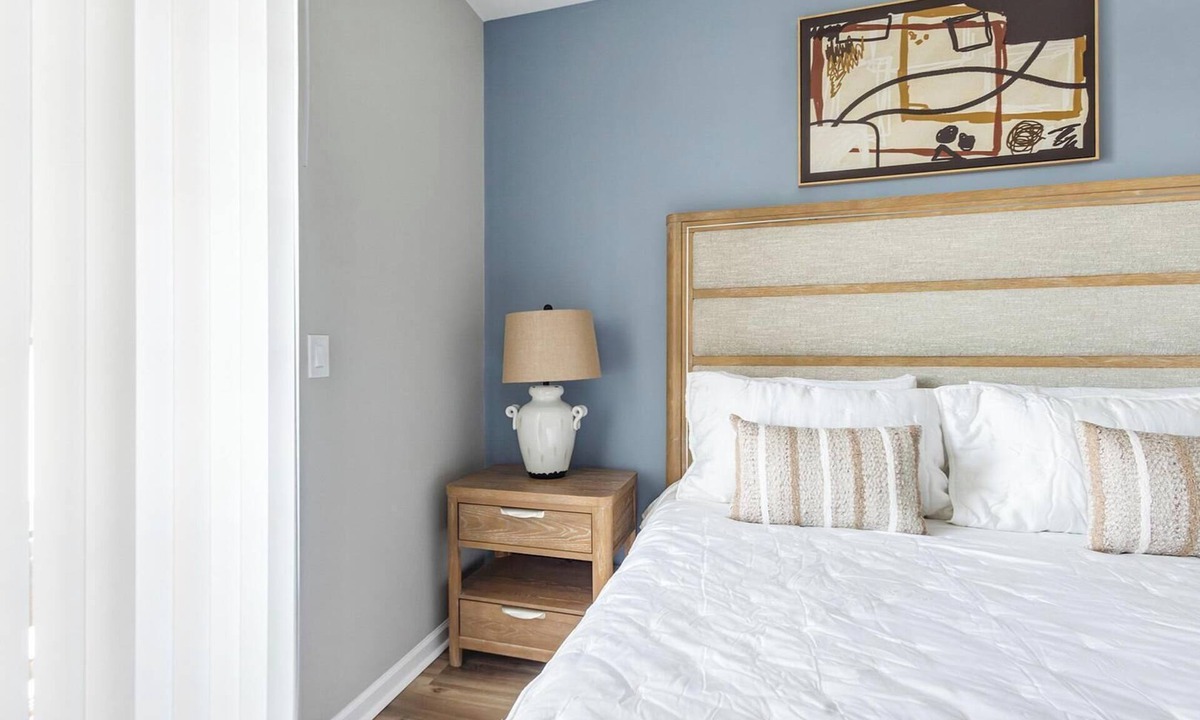 Raritan Apartment | Landing | Stunning 2BD, Game Room, Courtyard