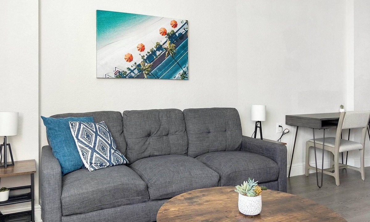 St. Petersburg Apartment | Landing | Stunning 1BD, Yoga Studio, Clubhouse