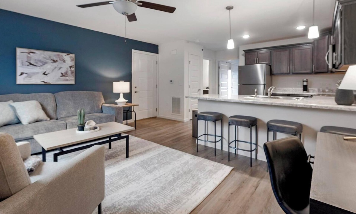 Lyman Apartment | Landing | Stylish 1BD, Gym, Clubhouse