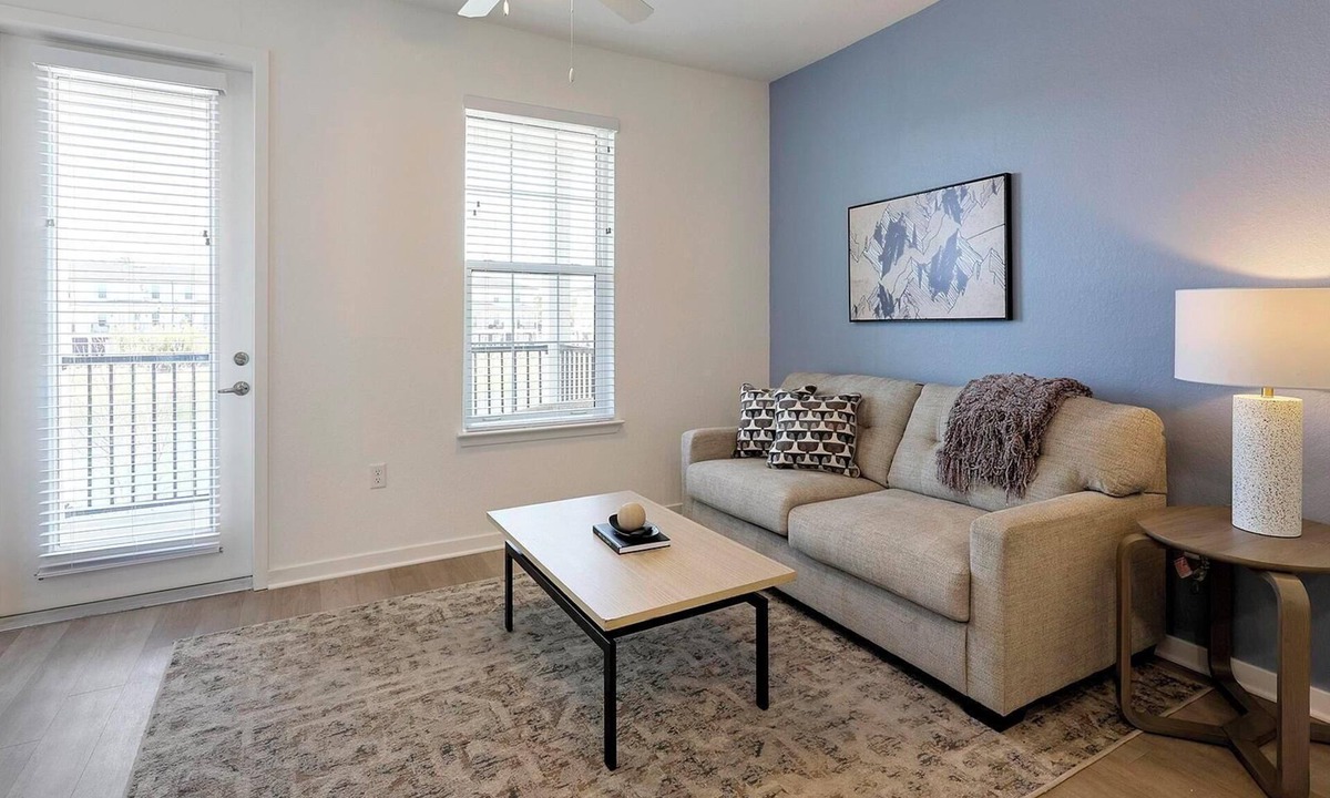 Lakeland Apartment | Landing | Stylish 2BD, Pool, Clubhouse