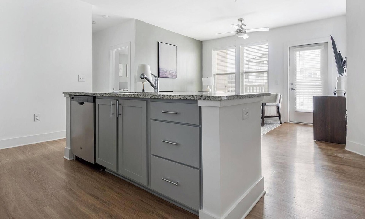 Fort Mill Apartment | Landing | Stylish 2BD, Pool, Yoga Studio