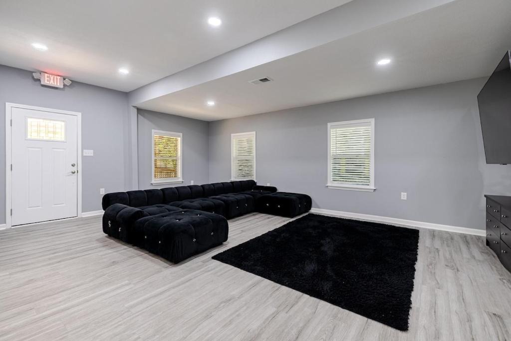 Mobile House | Large 3 bed 2 bath home
