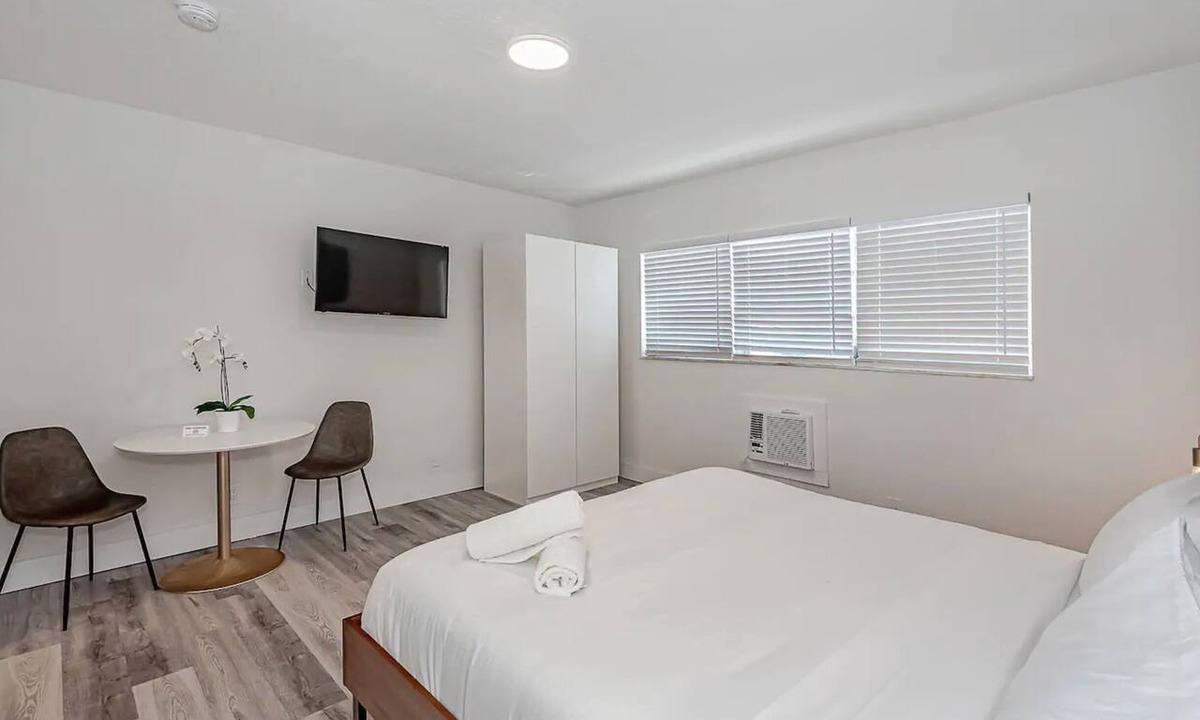Deerfield Beach Apartment | Largest Studio at Pier Walk Pets OK