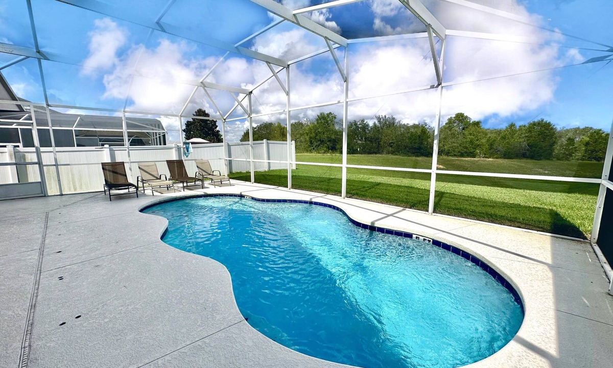 Highlands Reserve House | Lavish 4 2 pool home with massive back yard space. Lovely decor and prime location at Highlands Reserve Golf and Country Club