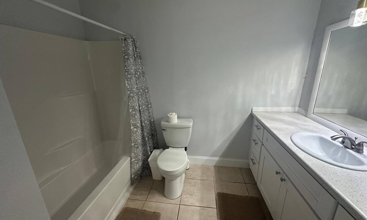 Ruskin House | Little Bay Breeze House
