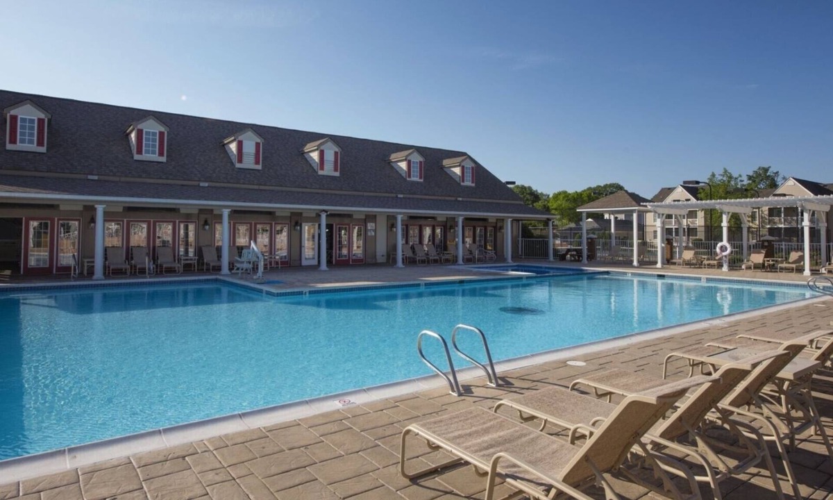 Williamsburg Resort | Located Near Colonial Williamsburg, Busch Gardens, Jamestown-Wyn Kingsgate 2 Bd.