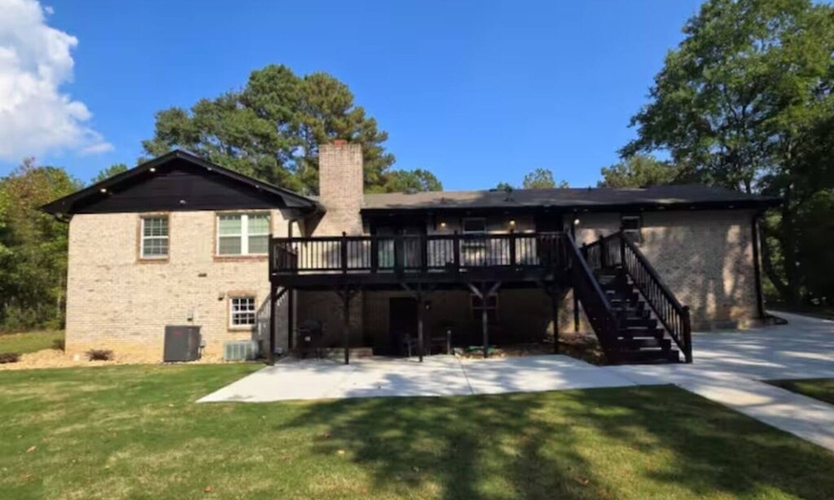 Conyers House | Lower-level modern vacay getaway 2bdrm 2bth.