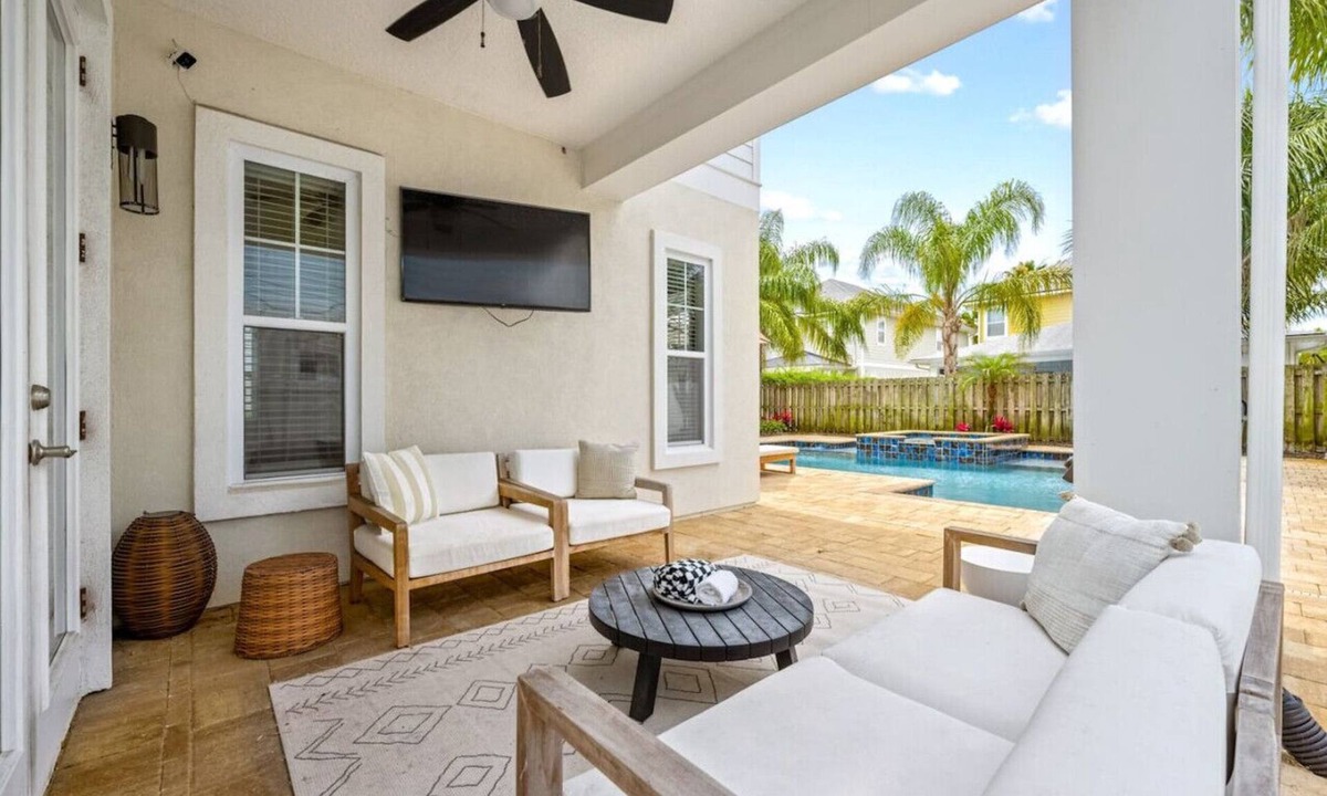 Atlantic Shores House | Luxurious Beachside Pool Retreat