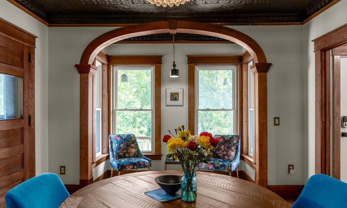 Williamstown House | Luxurious Renovated Farmhouse Post & Beam Barn and Charm