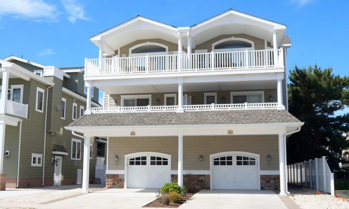 Sea Isle City House | Luxurious Townhouse that is one of the largest 6 bedroom, 4 1/2 bath plus bonus room in Sea Isle