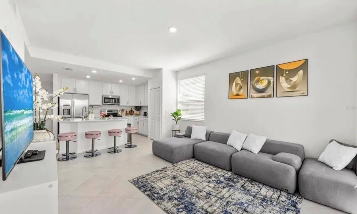 Venice Condo | Luxury 3-bedroom condo in beautiful Wellen Park