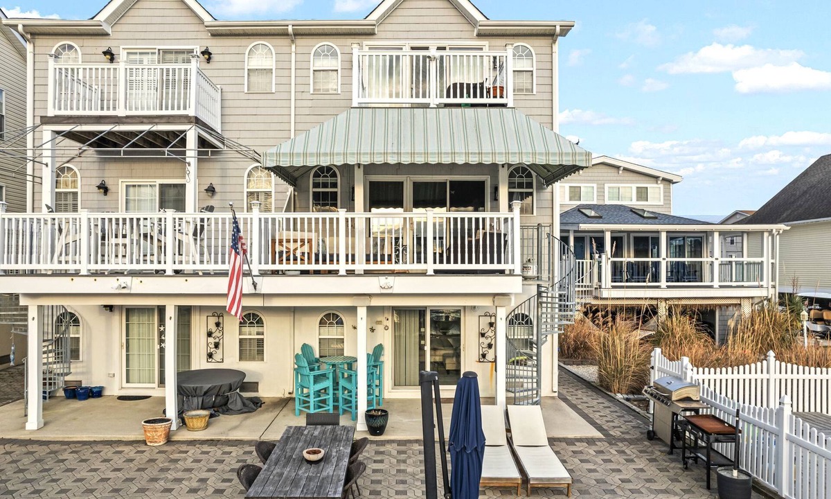 Cape May - Wildwood House | Luxury Bayfront Home, Private Dock & Boat Slip, Sunset Views, Sleeps 12!