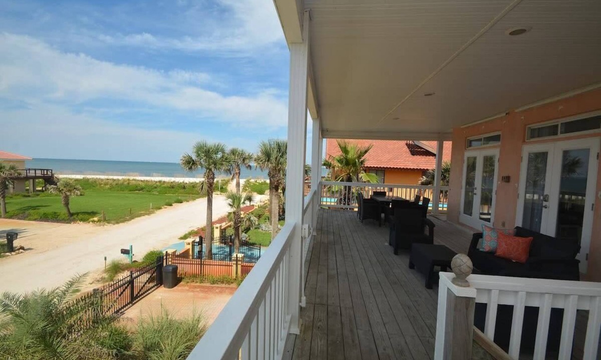 Marineland Acres House | Luxury Oceanfront | 4BR, 3 Masters, Pet Friendly