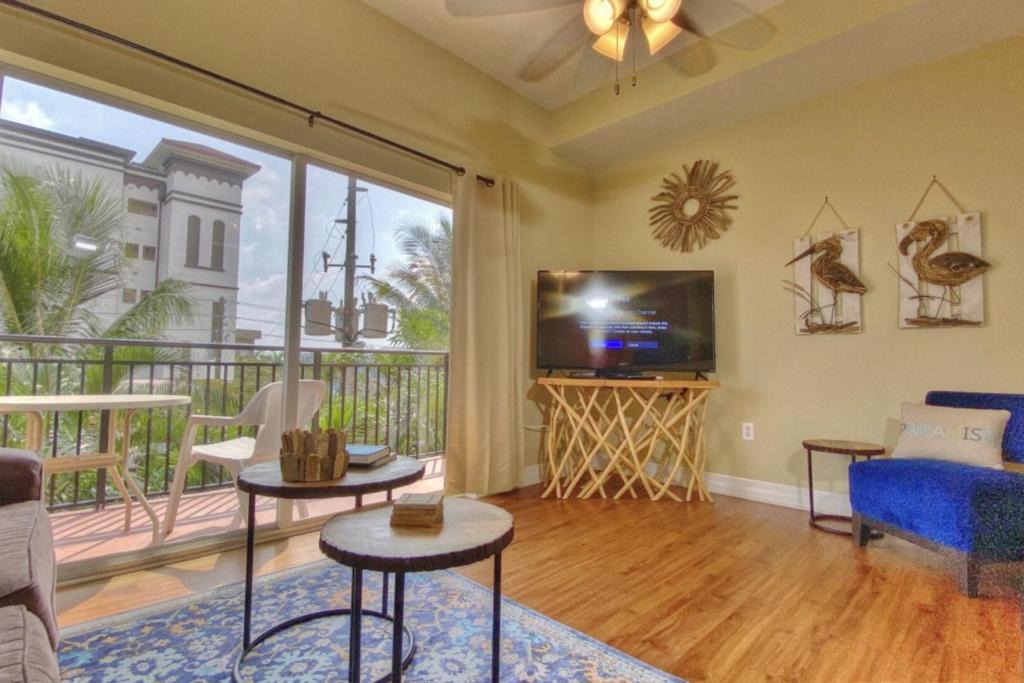 Madeira Beach Hotel | Madeira Bay Resort 306