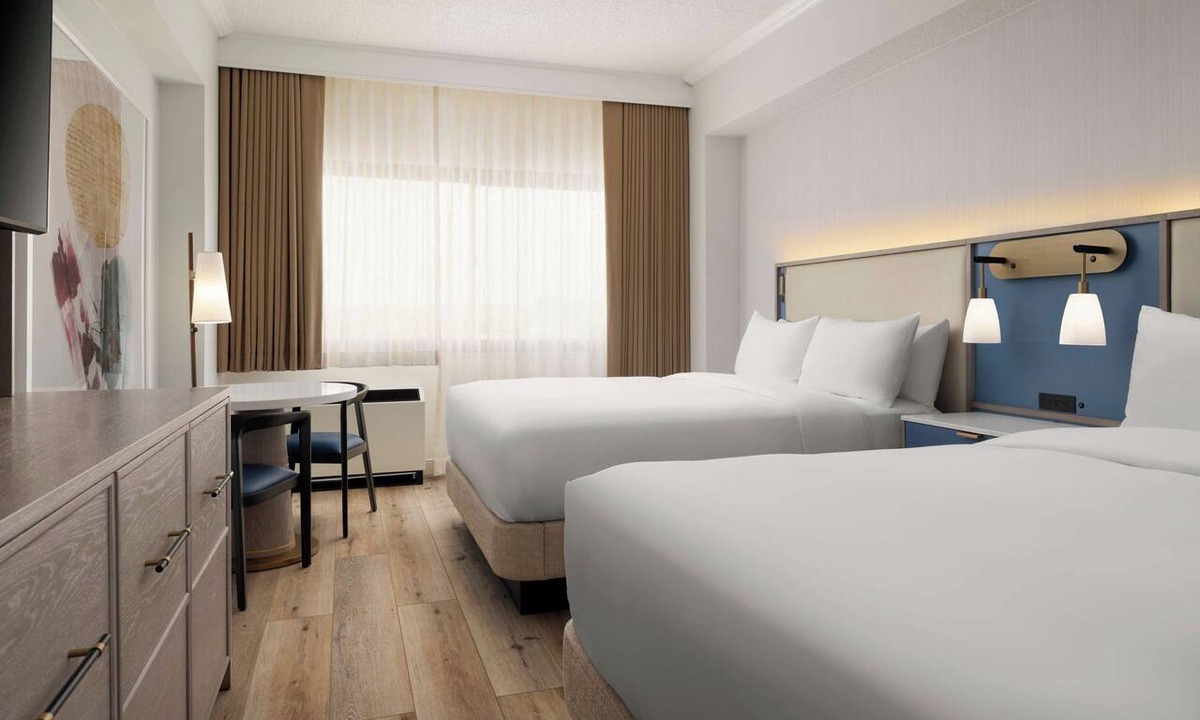 White Plains Hotel | Make Your Trip More Enjoyable! 2 Posh Units, Near Presser Park, Pet-Friendly