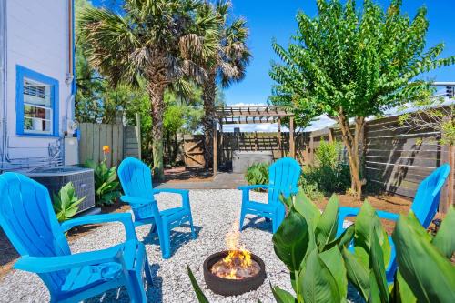 Vilano Beach Apartment | Marvelous Mermaid Bungalow, Dog-Friendly Downstairs Apt in Prime Vilano Beach