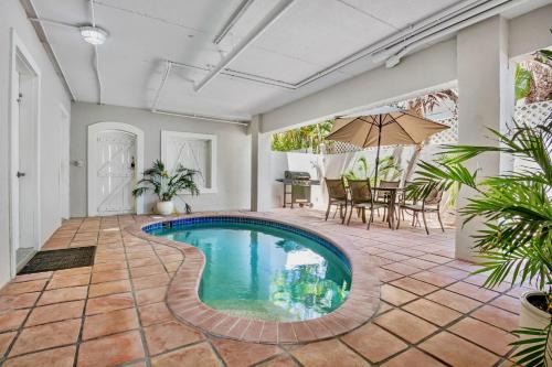 Bradenton Beach House | Midnight Gulf Resort B