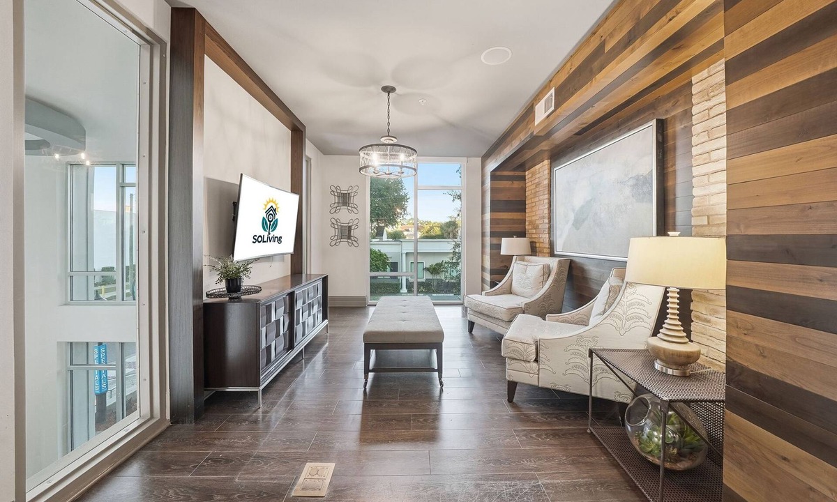 Courier City - Oscawana Apartment | Modern 2BR w Pool Pet-friendly Unit 21