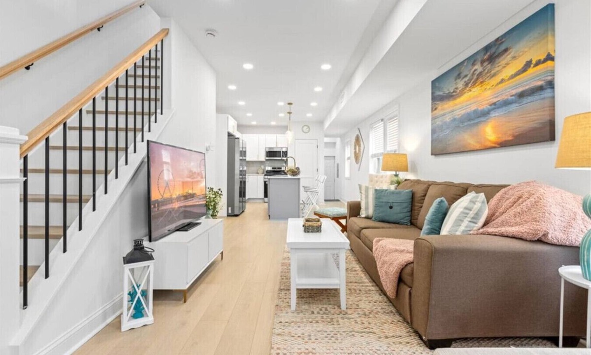 Ventnor City House | Modern 3BR w/Backyard, Grill & Outdoor Shower