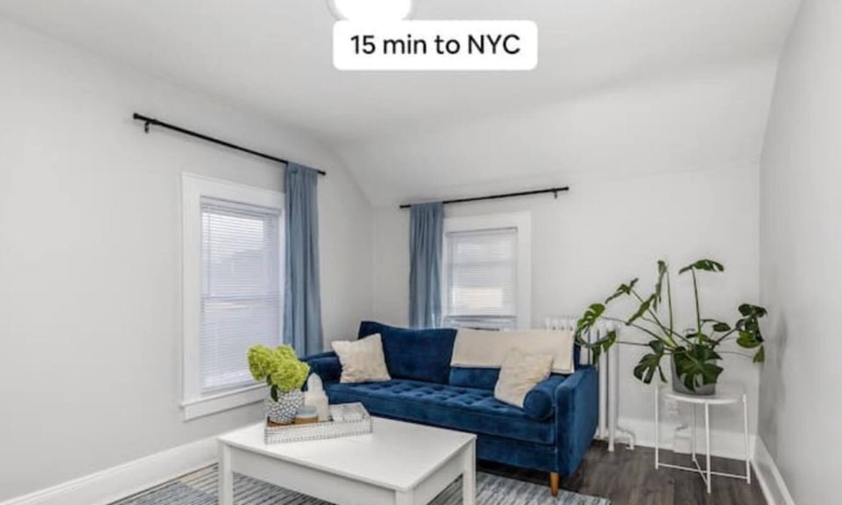 Hackensack House | Modern Apt w. Parking Near NYC