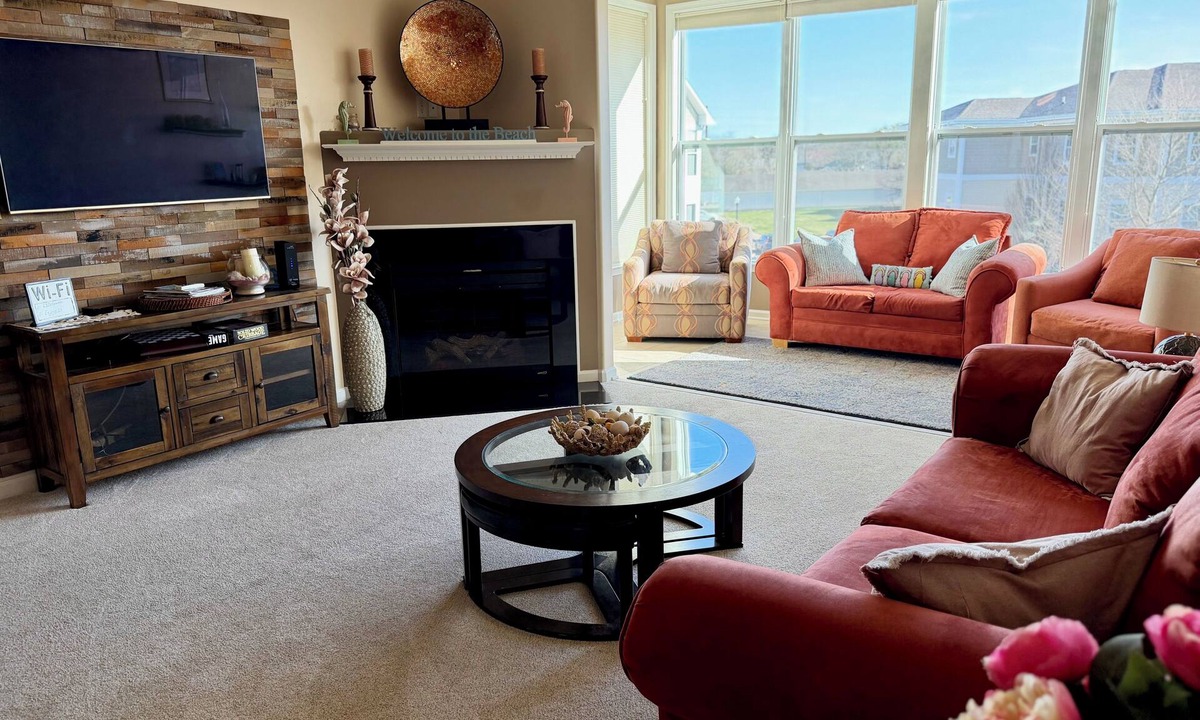 Lewes Apartment | Modern & Cozy Retreat, Pool, Close to Beaches
