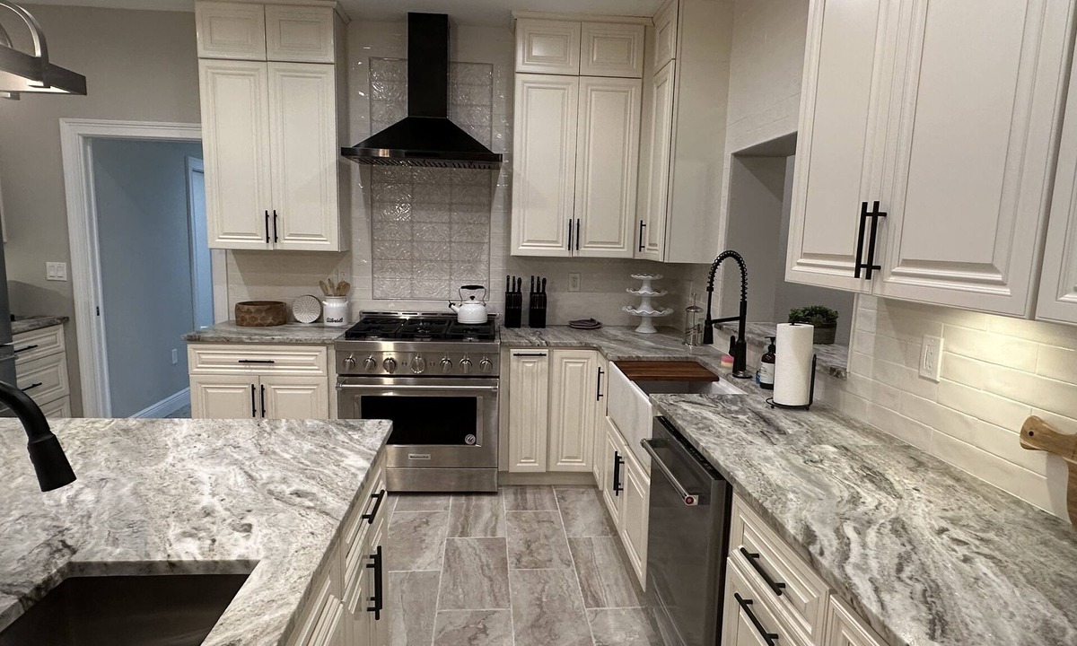 Lutz House | Modern Farmhouse on 2 acres w/Barn! Convenient to everything Tampa has to offer!