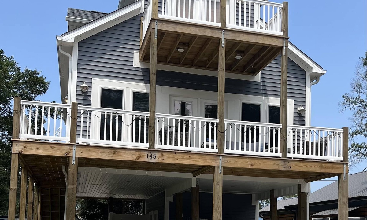 Tranquil Harbour House | Modern home short walk to the beach! Free Bikes! Outdoor hammock, grill&firepit!