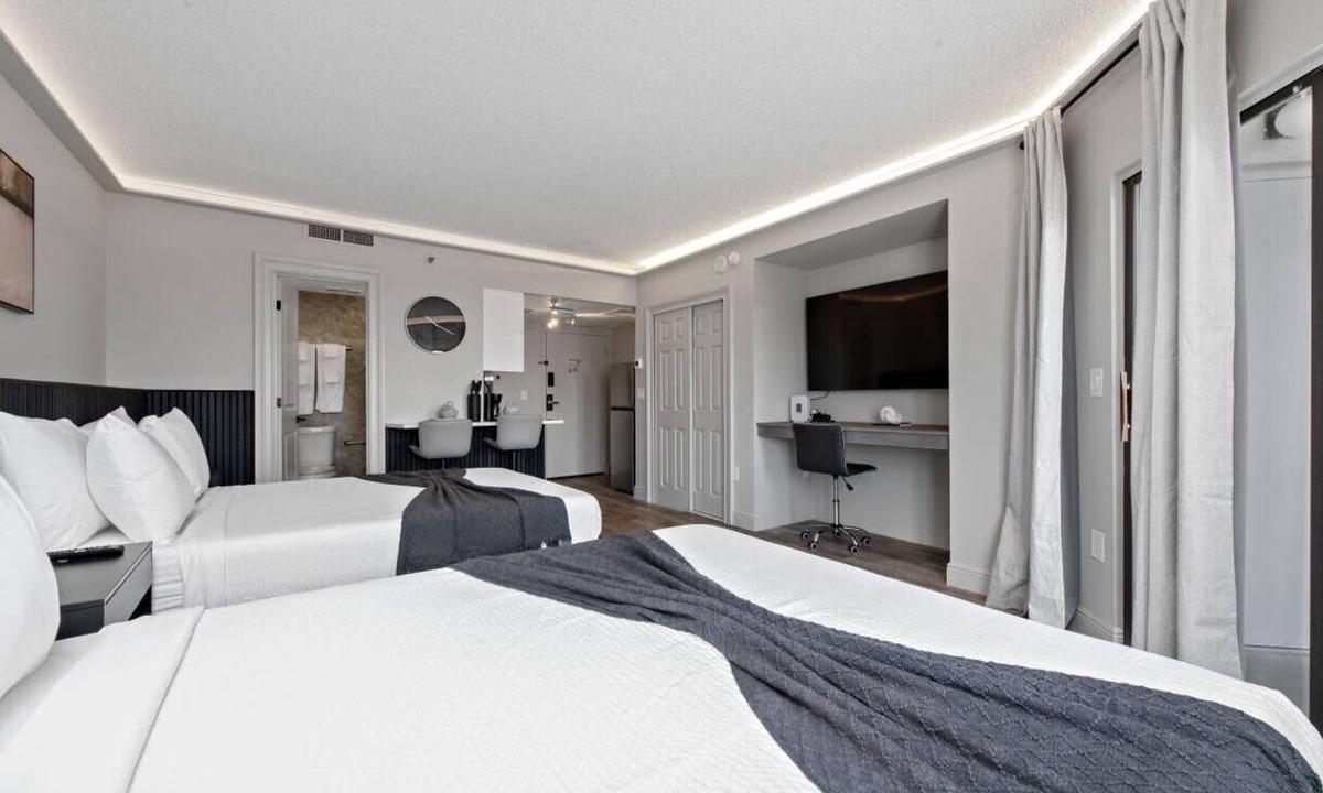 Florida Center Villa | Modern Studio at The Enclave Near Universal