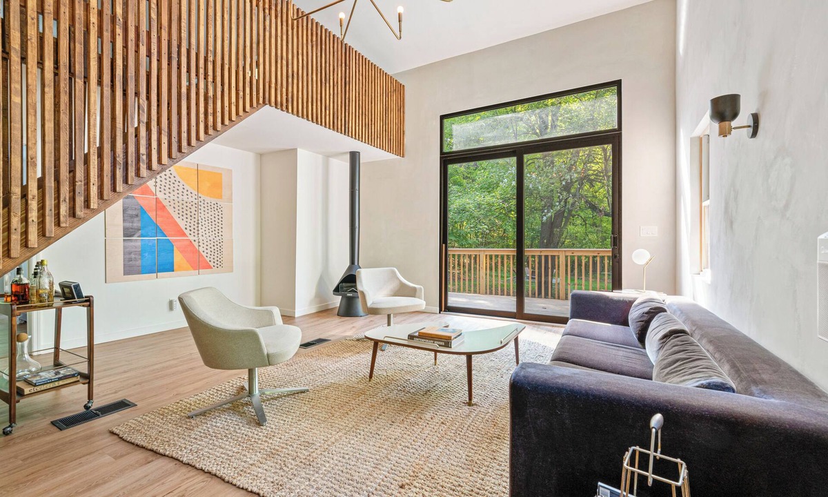 Plattekill House | Modern Upstate Gem Surrounded by Trees with Hot Tub - 2.5 BD, 2 BH