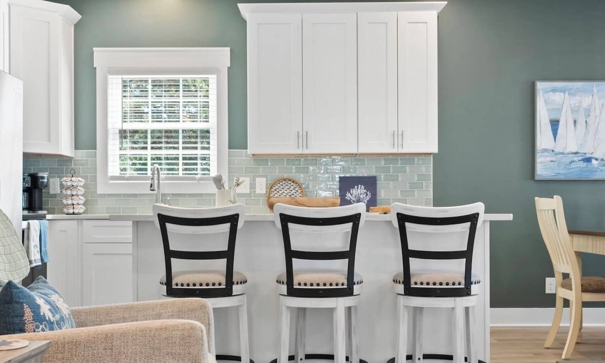 Surfside Beach House | Myrtle Beach Ocean Lakes 5BR Luxury Family Home, 192 Steps to Beach + Free Golf Cart
